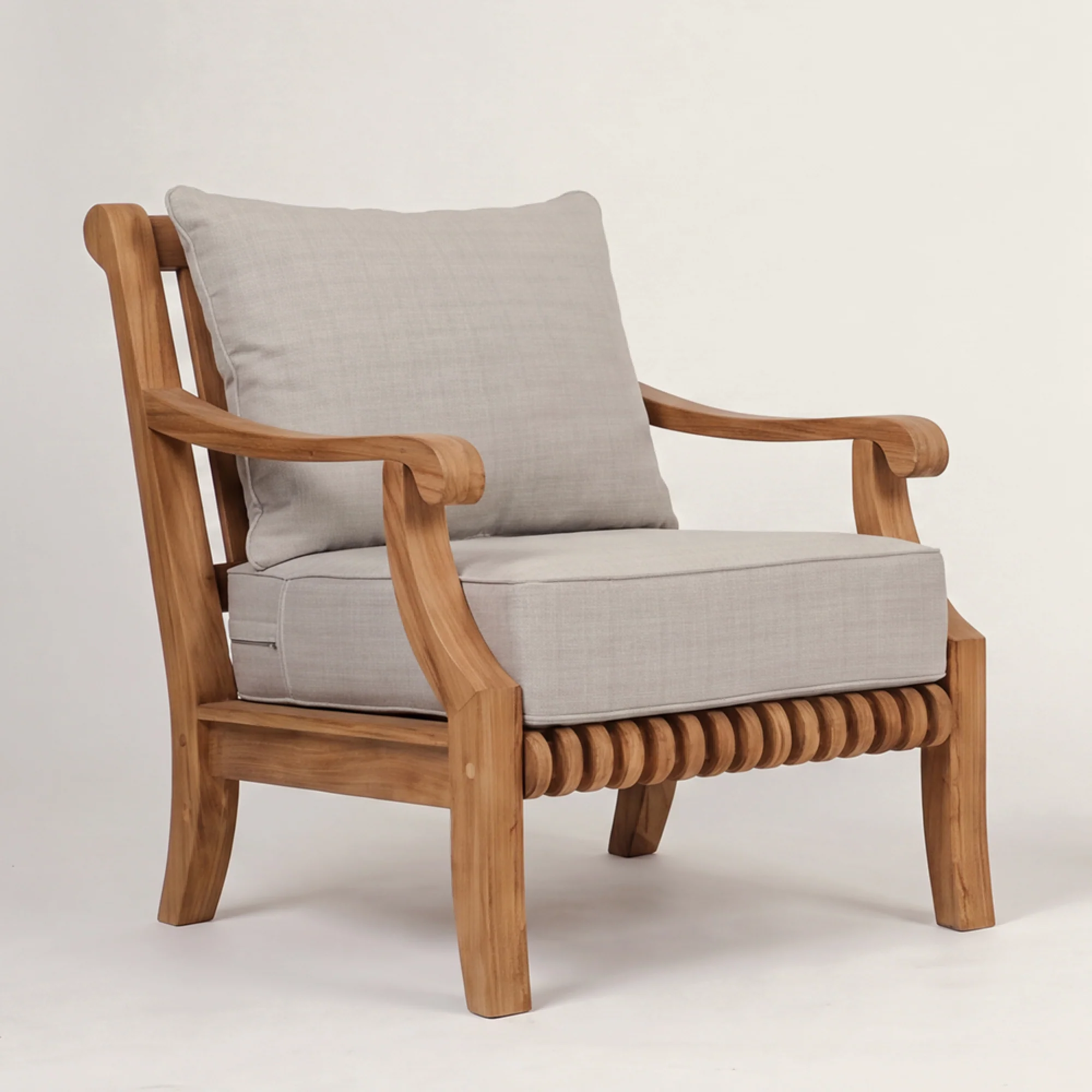 Mosko Teak Wood Outdoor Lounge Chair with Beige Cushion - Image 4